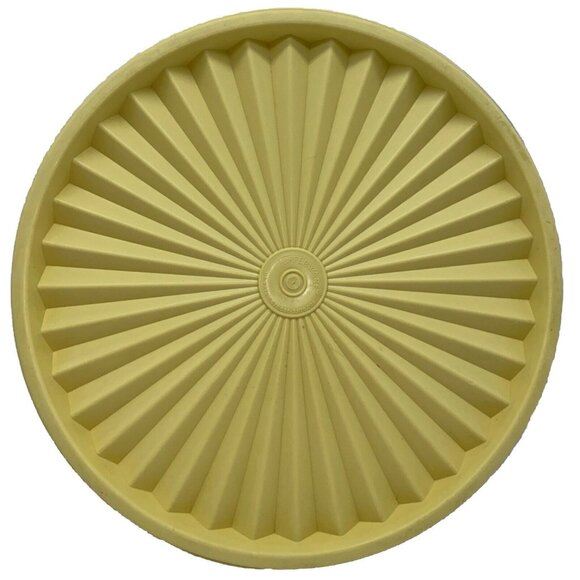 Tupperware Servalier Replacement Lid 1205-8 Harvest Gold Round 8 1/4” Vintage - Picture 1 of 5